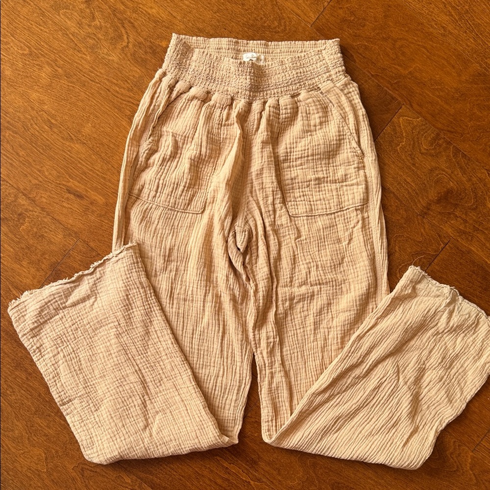 Women’s Tan Pants